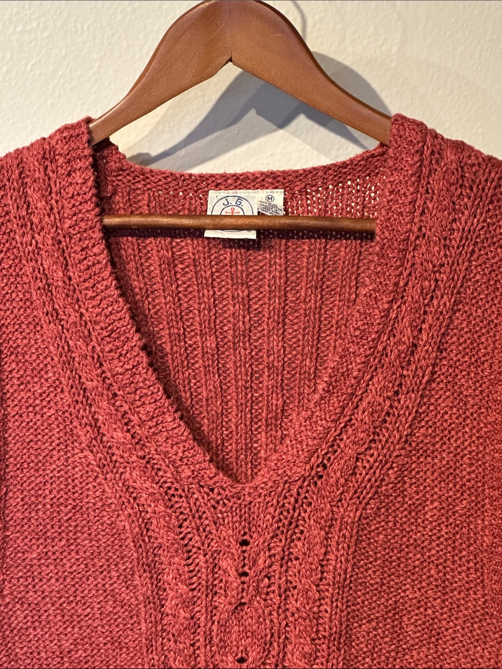 💎 HTF Irish Linen/cotton blend Cable-Knit V-Neck Sweater Vest - Picture 4 of 8